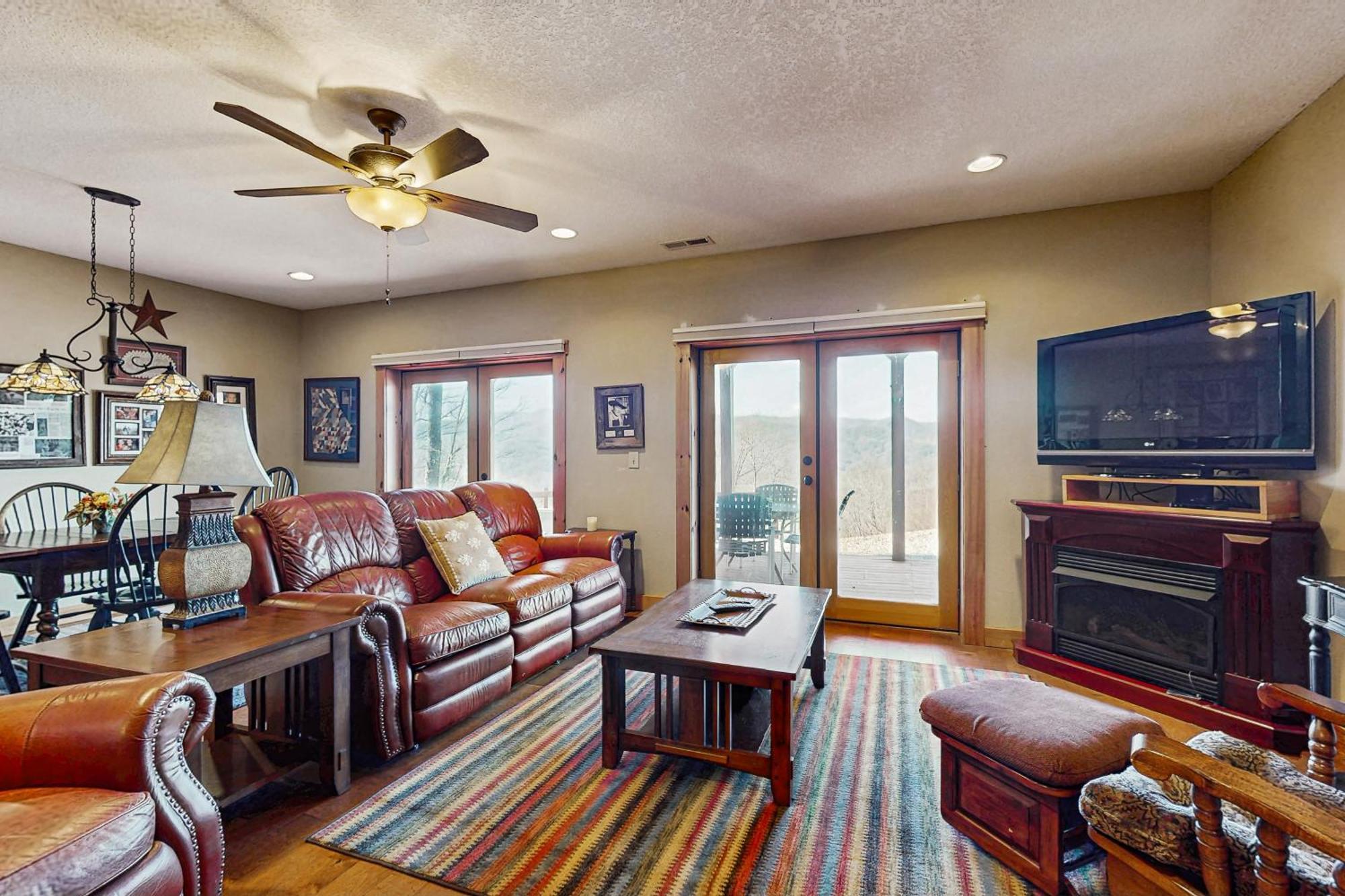 Big Sky Villa Whittier Bagian luar foto